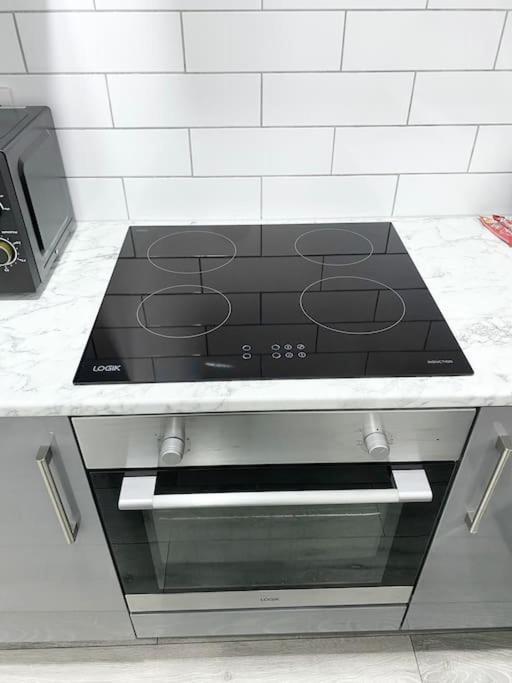 Apartment Modern Near Nec With Free Parking - Prime Location Sheldon (West Midlands)